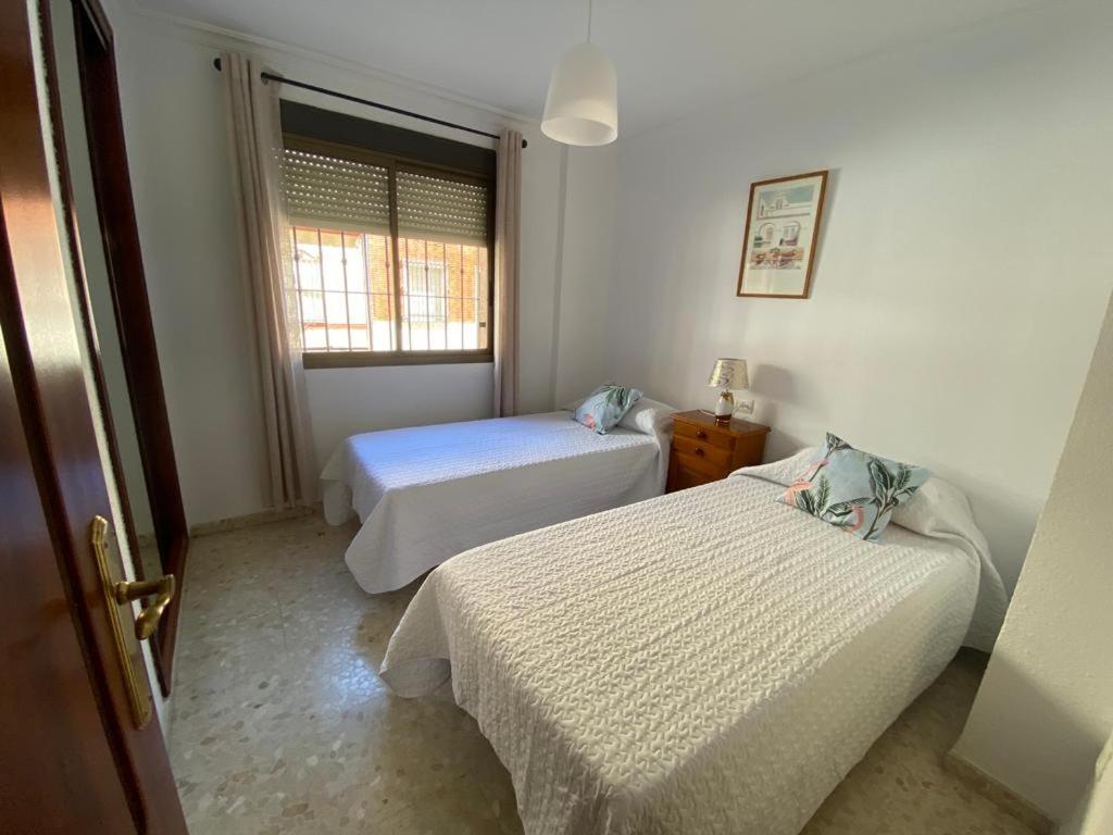 Apartamento Familiar En Barrio Reina Victoria Huelva Eksteriør bilde