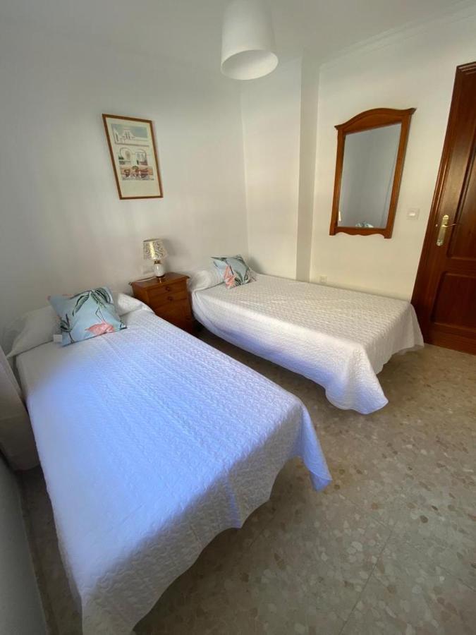 Apartamento Familiar En Barrio Reina Victoria Huelva Eksteriør bilde